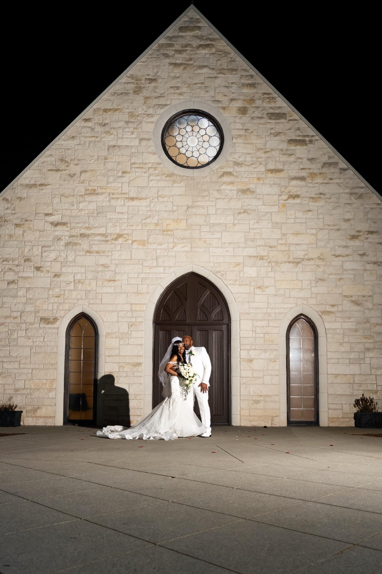 Full wedding — portrait